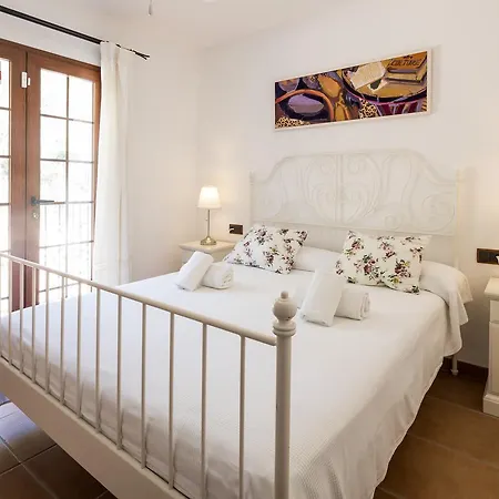 Senora Villa San Antonio (Ibiza)