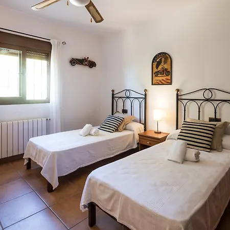 Senora * San Antonio (Ibiza)